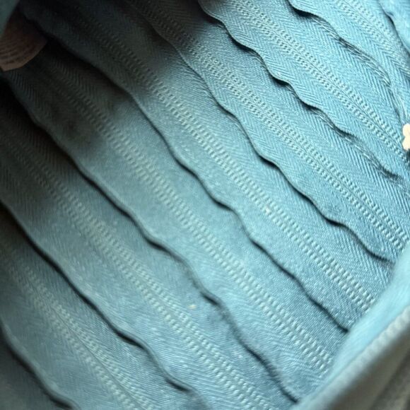 Zip It Green Cushion Cover Pouch Toilet Bag NWOT - Picture 3 of 3